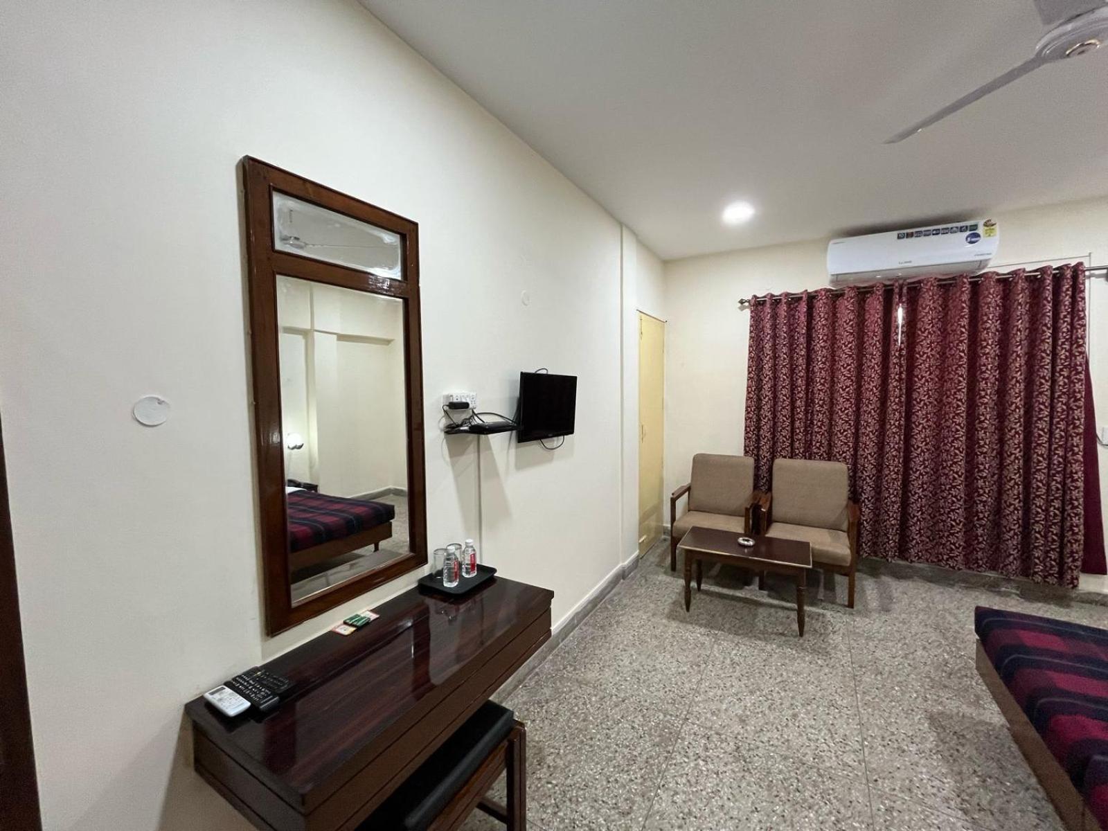 Gautam Hotel Varanasi Eksteriør bilde