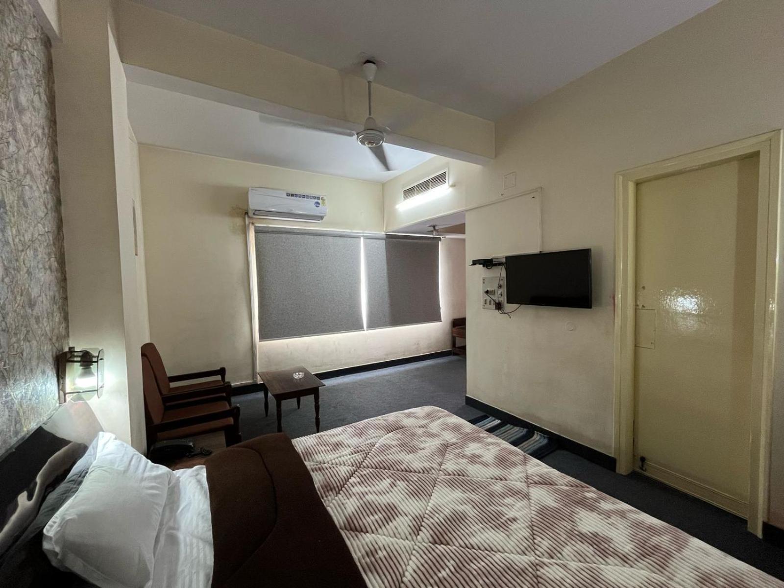 Gautam Hotel Varanasi Eksteriør bilde