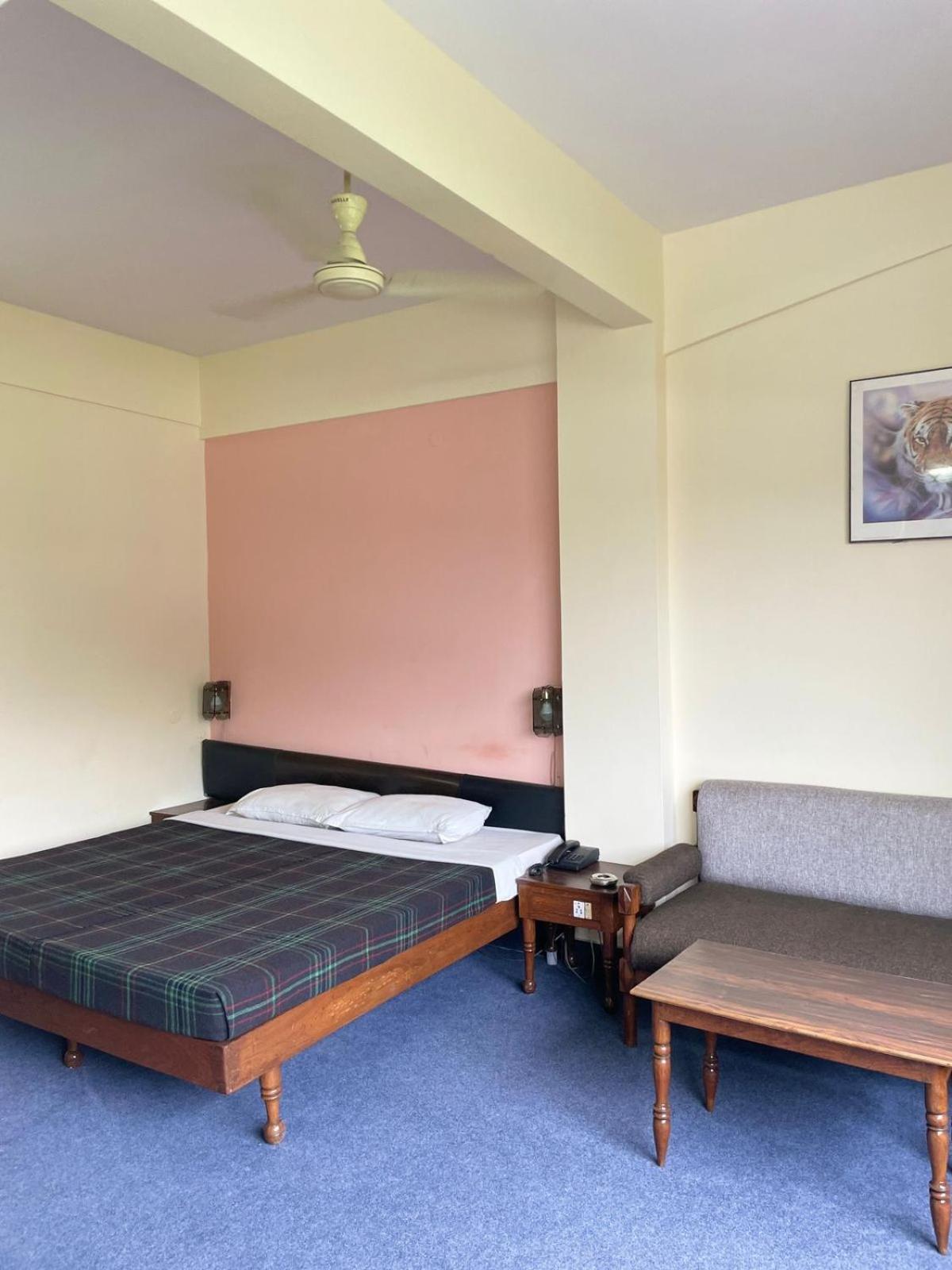 Gautam Hotel Varanasi Eksteriør bilde