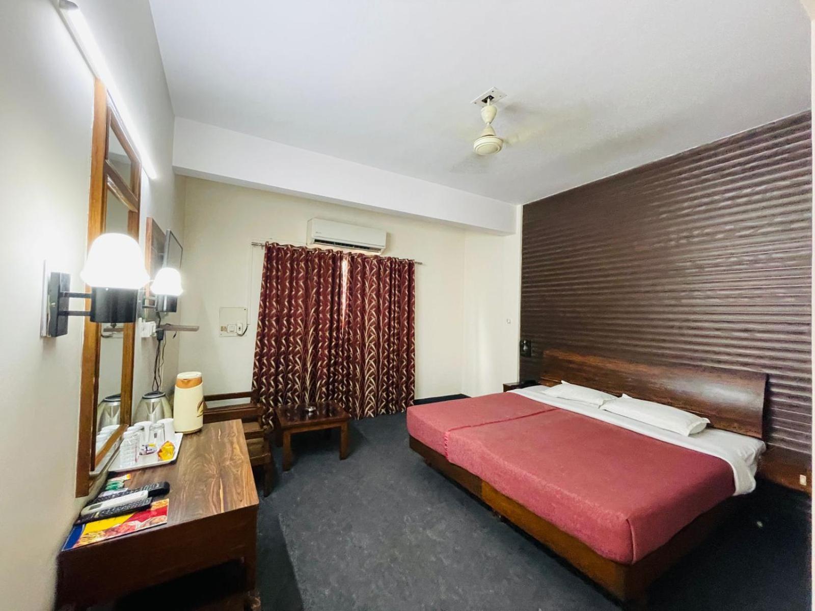 Gautam Hotel Varanasi Eksteriør bilde
