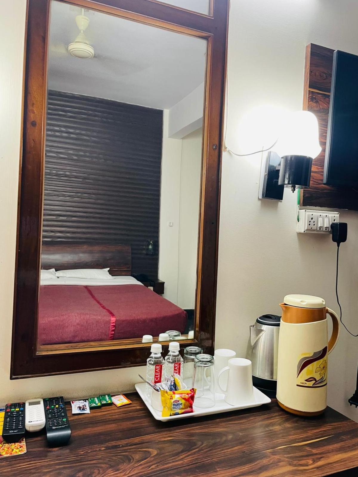 Gautam Hotel Varanasi Eksteriør bilde
