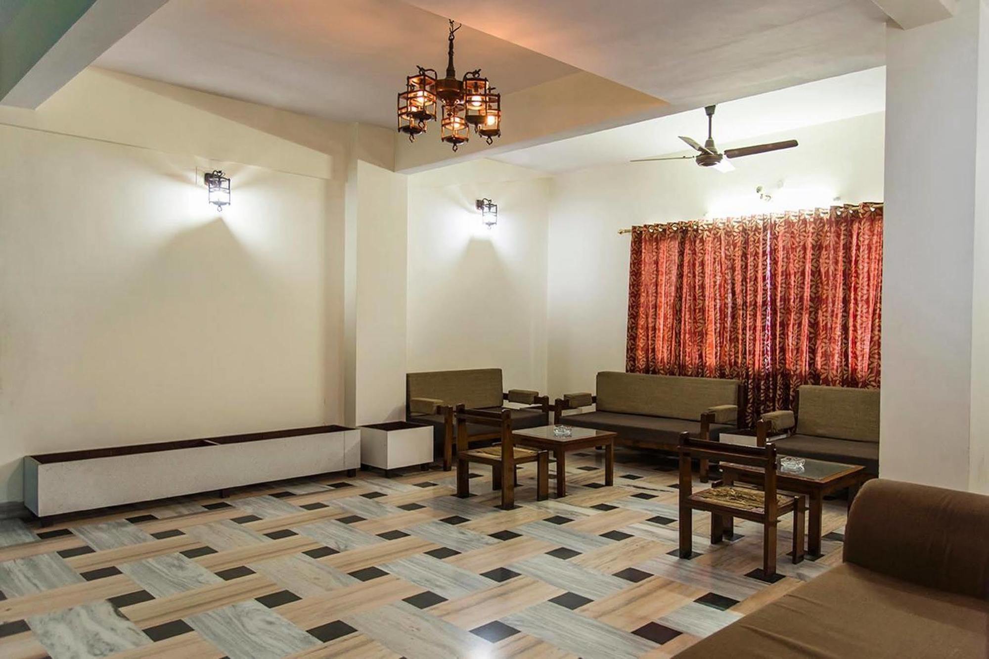 Gautam Hotel Varanasi Eksteriør bilde